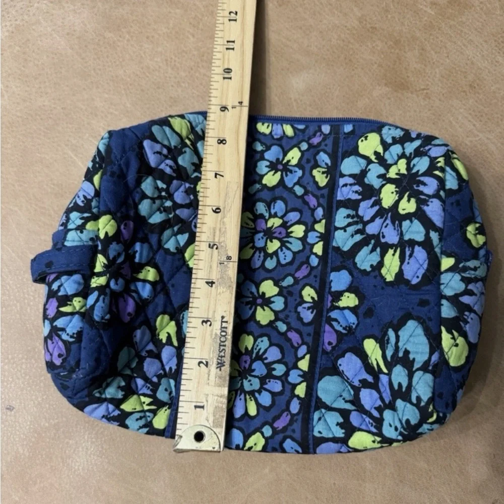 Vera Bradley Indigo Pop Blue Flowers Large Waterproof Cosmetic Travel Zip Bag - Picture 7 of 7